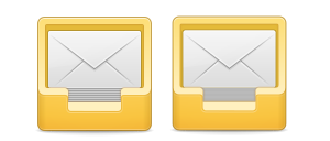 A vector icon aligned (left) and misaligned (right) from the grid.